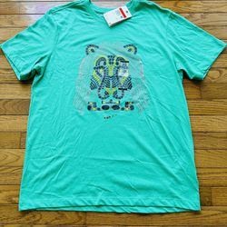 Nike DX2271-372 Men Dri-Fit Tee Shirt Lebron James  Lion Graphic Green Size L