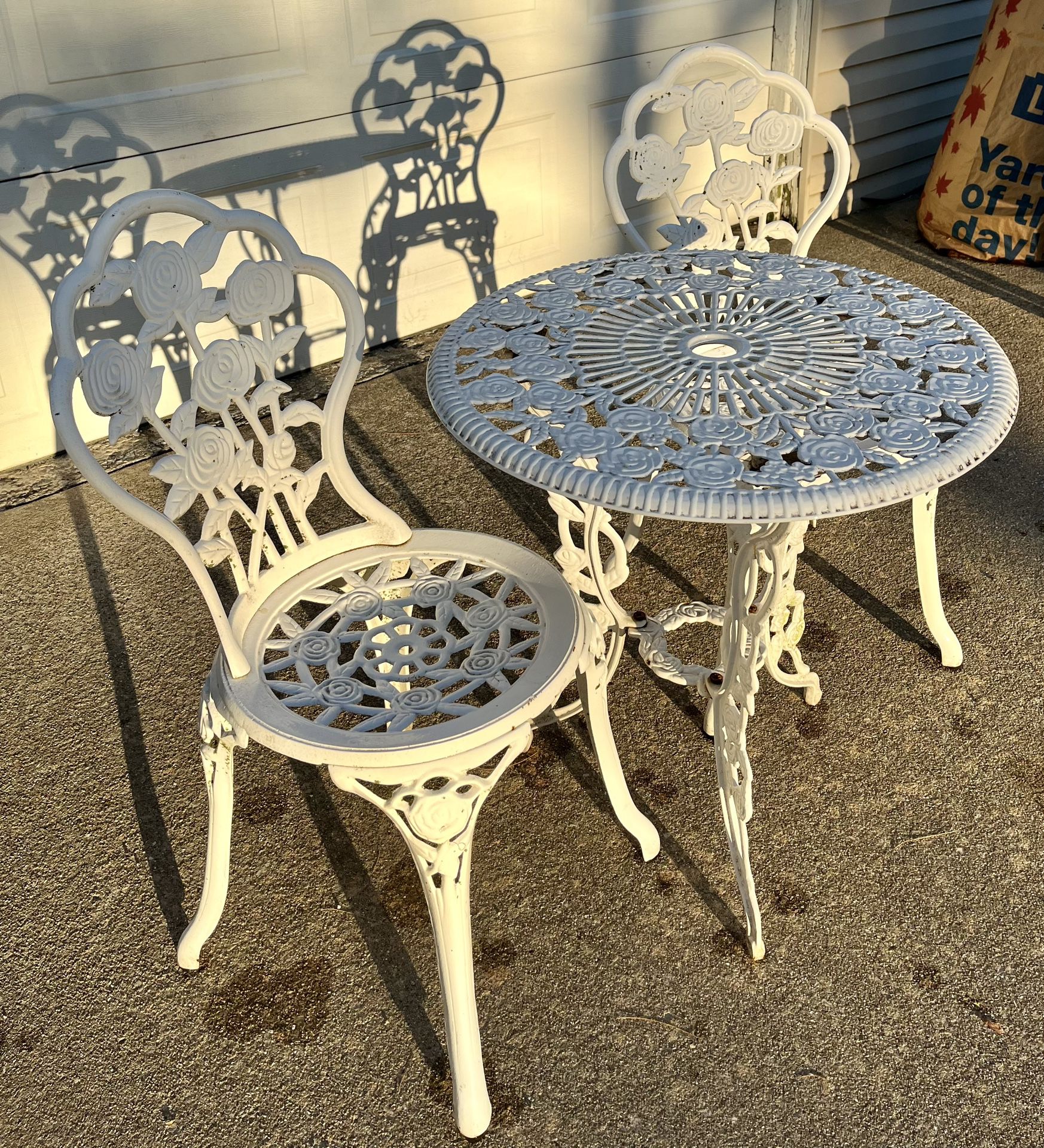 Outdoor FURNITURE | Wrought Iron Patio / Garden Table and Chairs. I cannot deliver you would need to arrange your own transport.