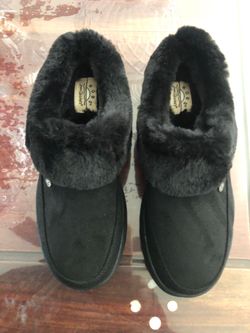 Sketchers slippers