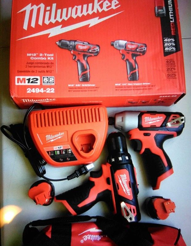 Milwaukee New Kit Drill And Impact 12M Batteries And Charger