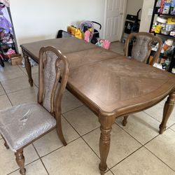 Dining Table Set