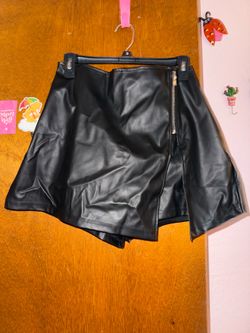 SHEIN black leather skort - size 2X
