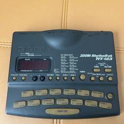 Zoom RT-123 Drum Machine