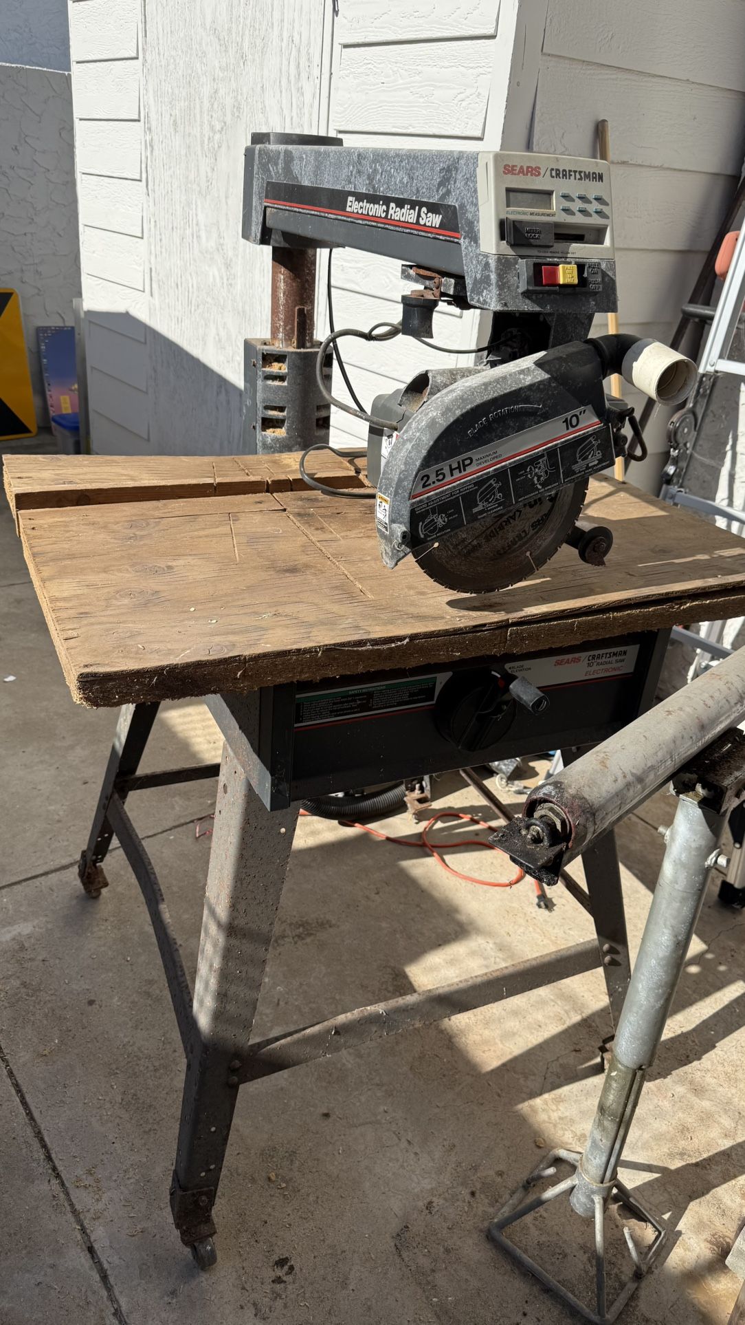 Sears Craftsman Table Electronic Radial Saw.