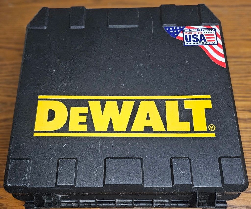 Dewalt 20 Volt XR IMPACT AND HAMMER DRILL LIKE NEW!!
