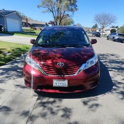 2015 Toyota Sienna, Low Miles