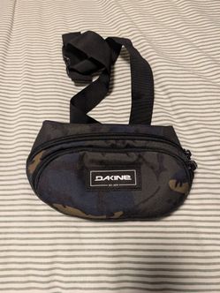 DaKine cascade camo hip pack