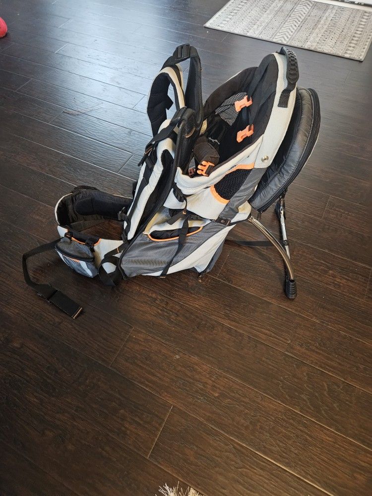 Cross Country Evenflo Snugli Hiking Carrier Backpack w/ Kickstand Lightweight