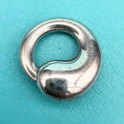 Tiffany & Co. Elsa Peretti 925 Sterling Silver Eternal Circle Pendant Charm