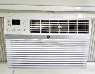 GE AIR CONDITIONER 8000 BTU