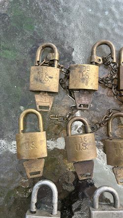16 U.S. Padlocks with keys