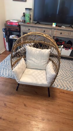 Better Homes and Gardens Children’s Wicker Egg chair