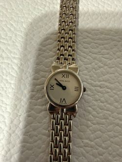 Nina Ricci watch