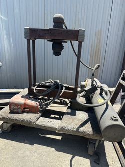 Pentalift Press