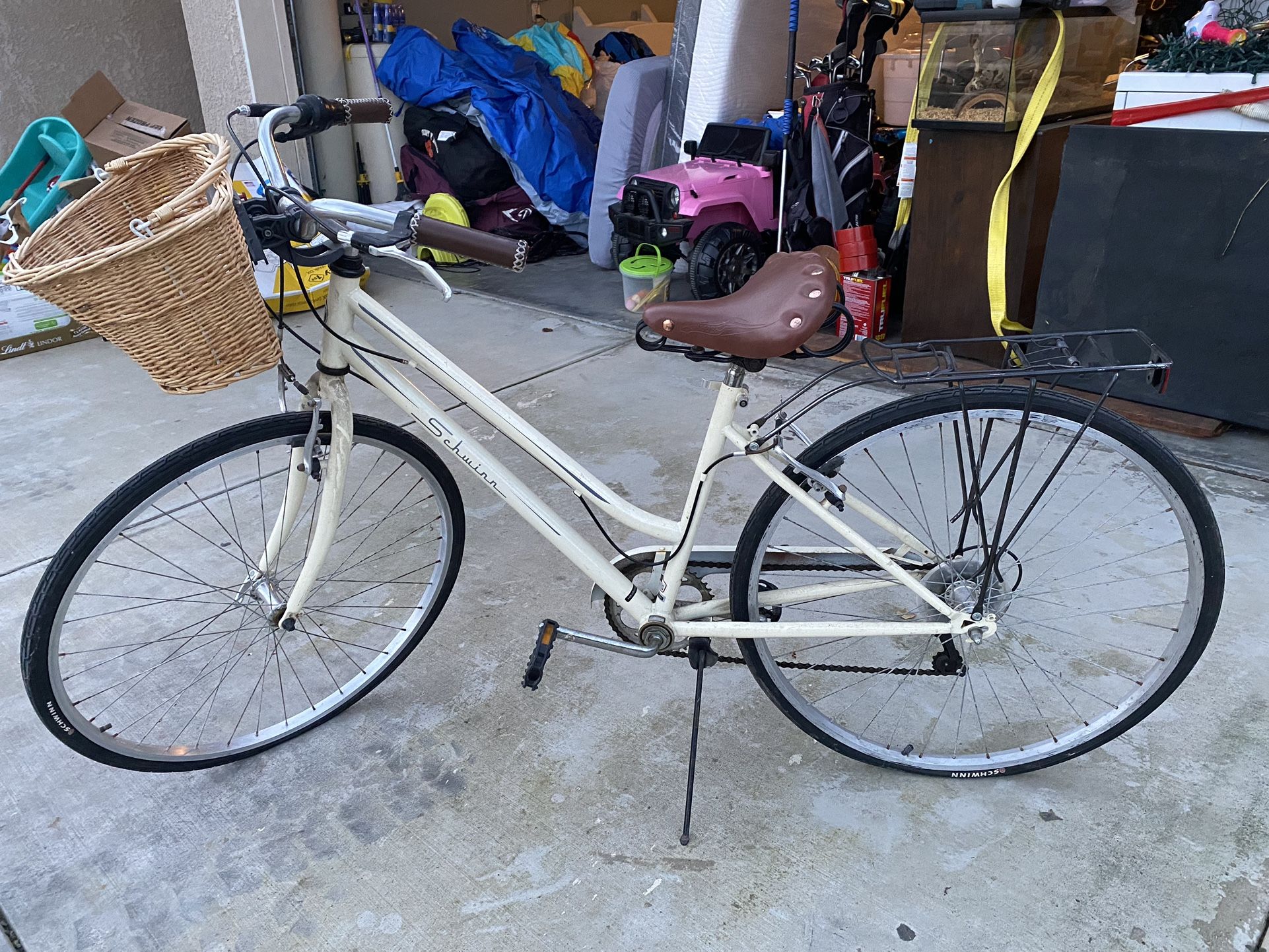 Schwinn Women s Gateway 700c 28