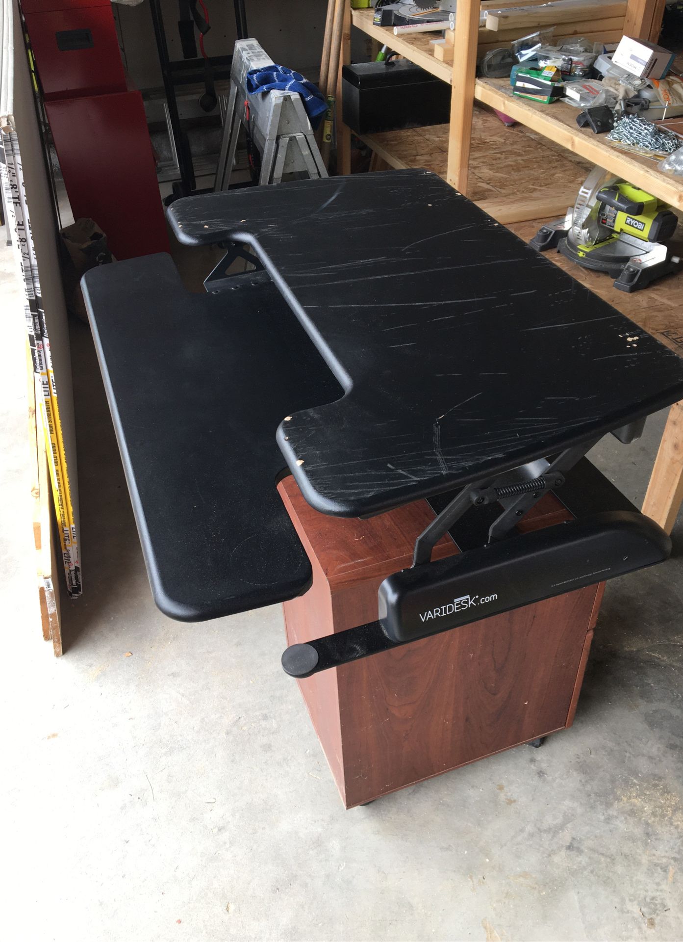 Varidesk 36 inch adjustable standing desk.