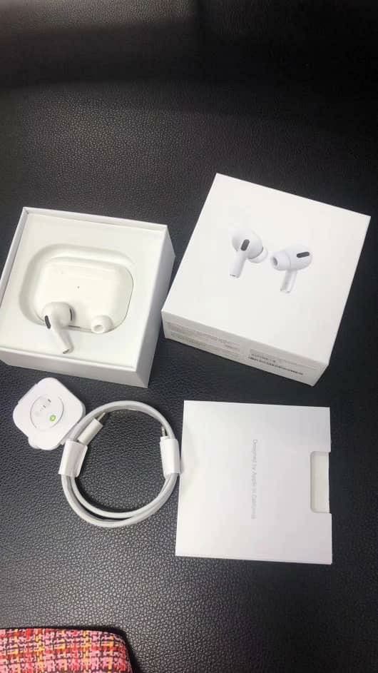 Apple airpods pros