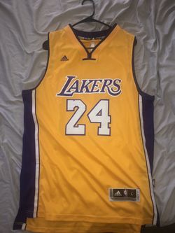 Kobe Bryant jersey size Large