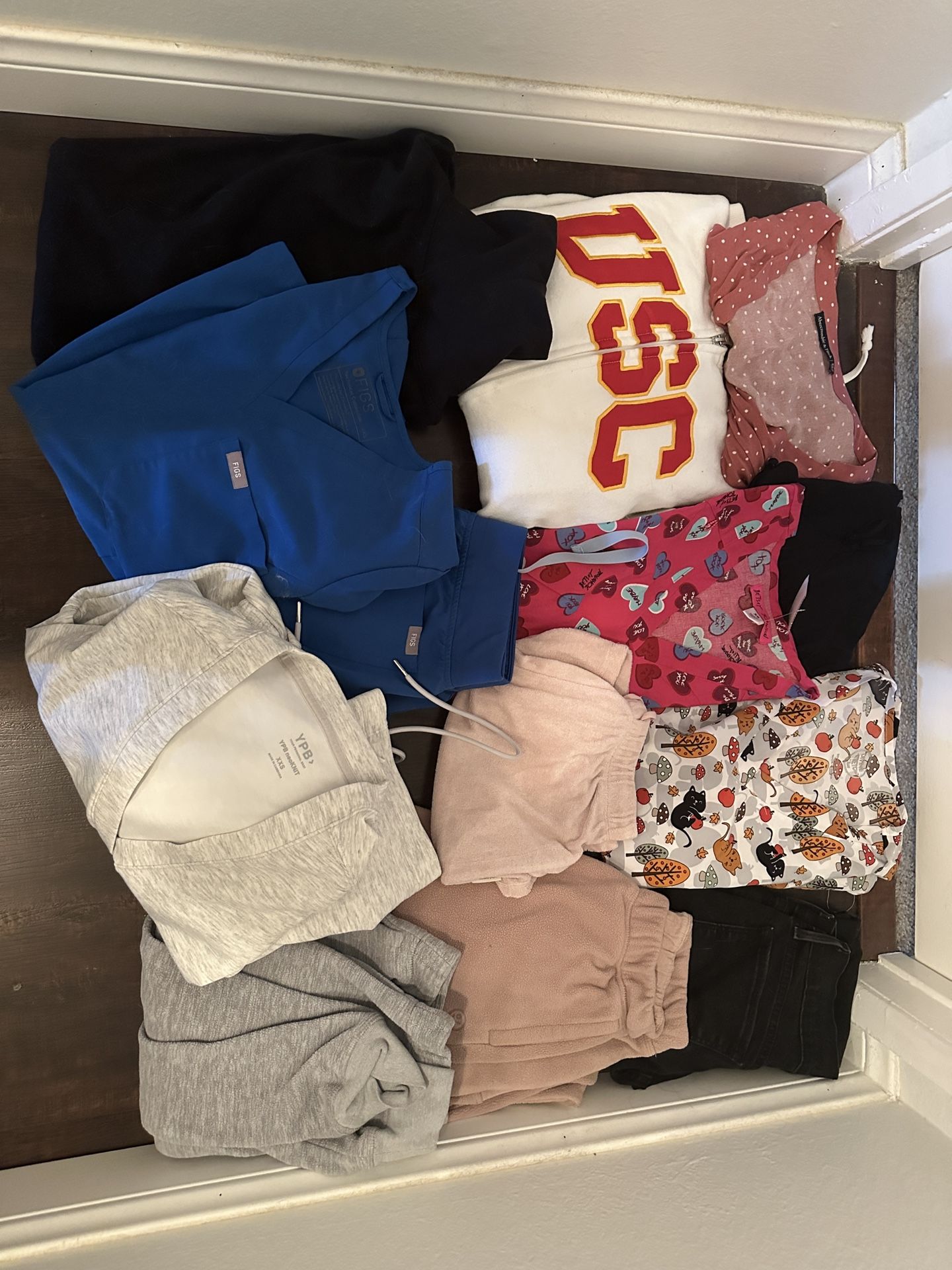 Bulk Amount Of Clothes / Items