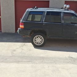 Jeep Cherokee