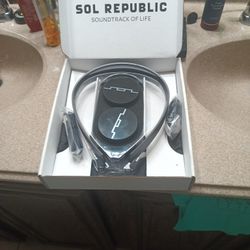 Sol Republic Headphones 