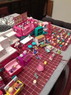 Shopkins lot.
