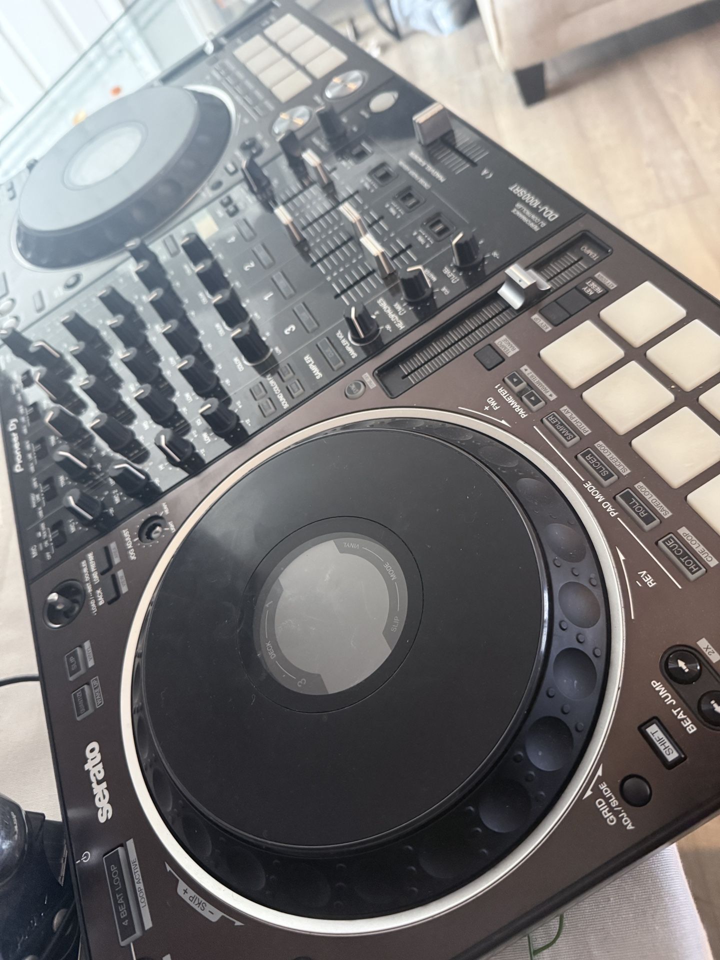 Pioneer DDJ 1000 srt Dj controller for sell! LIKE NEW!