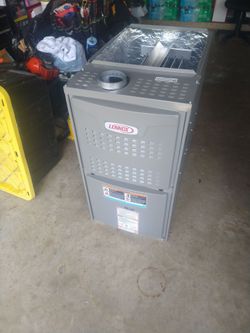 Lennox furnace 3 ton like new