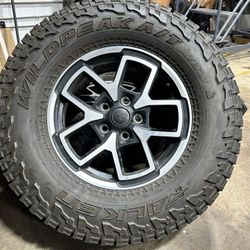 (4) Jeep GLADIATOR Rubicon WRANGLER Rims 04755601AA Gladiator FALKEN LT285/70R17