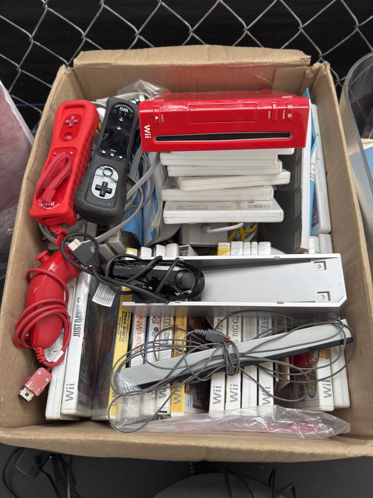 Nintendo Wii, with several games included