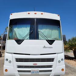 2008 Winnebago Sightseer 30B