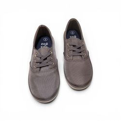 Zoe & Zac Grey Slip-On Boat Shoes Size 2