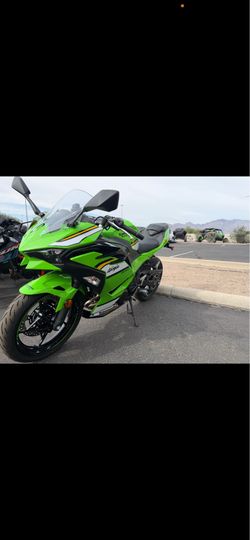Kawasaki ninja 500 KRT 2025