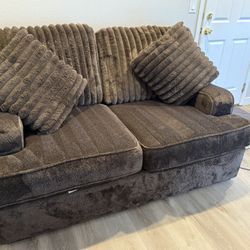 Couch & Loveseat 