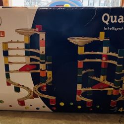 Quadrilla - Wooden Twist and Rail for Kids