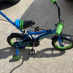 Schwinn 12” Grit Bicycle with Training wheels