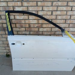 2002-04 Lexus ES300,ES350 Right Front Door 