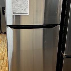 LG 30” 20cu. ft. Top Freezer Refrigerator 