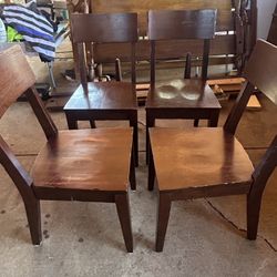 Set of 4 Brown Wooden Dining Chairs Medium Wood Tone Indoor Solid