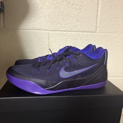 Kobe 9 EM LOW Purple Dynasty 