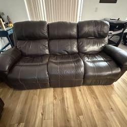 Reclining Couch 