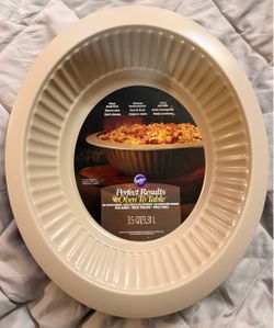 Wilton 3.5 Quart Oval Baker New