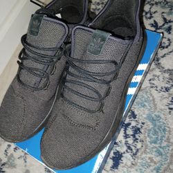Adidas Boost Size 10 (($100 New))