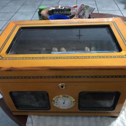 Custom humidor