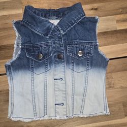 Cute Ombre Distressed Denim Vest