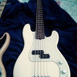 American Precision Fender 5 Strings 