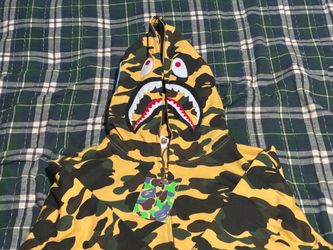 Bape hoodie size L