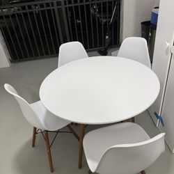 White Round Wooden Table with 4 Chairs for Sale