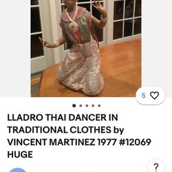 Beautiful Lladro Thai Dancer Collectible!!