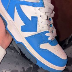 Off Whites Size 39-40